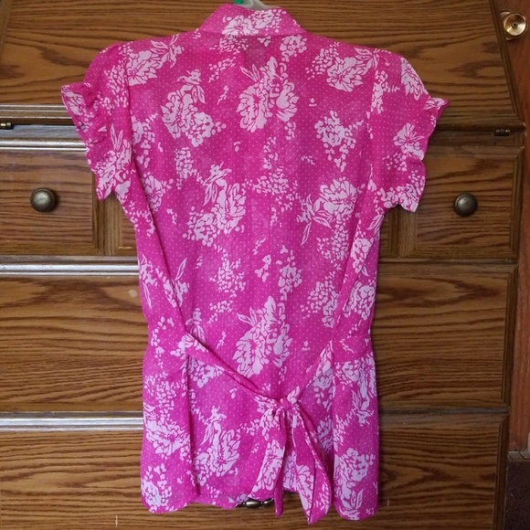 Pink floral top by: De.Coded - Picture 2 of 3